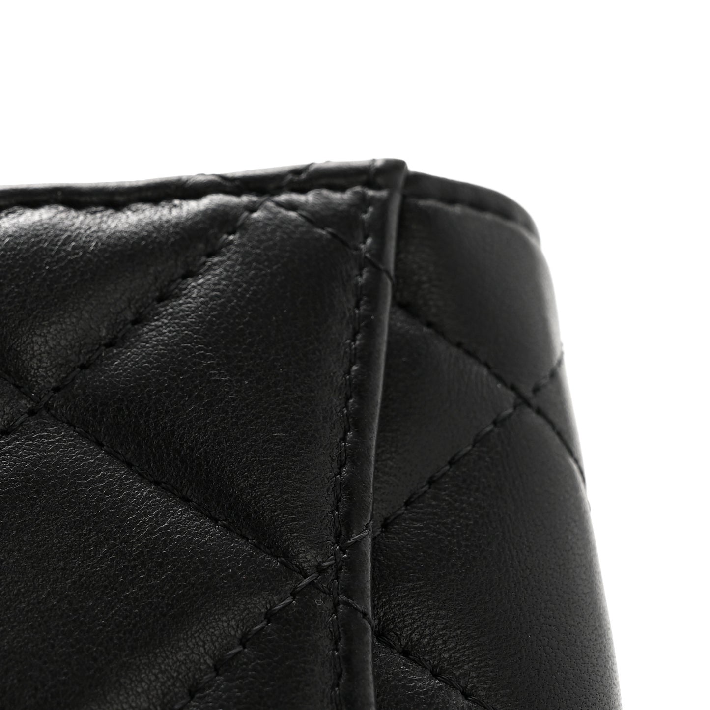 Lambskin Quilted Pearl Crush Clutch With Chain Black