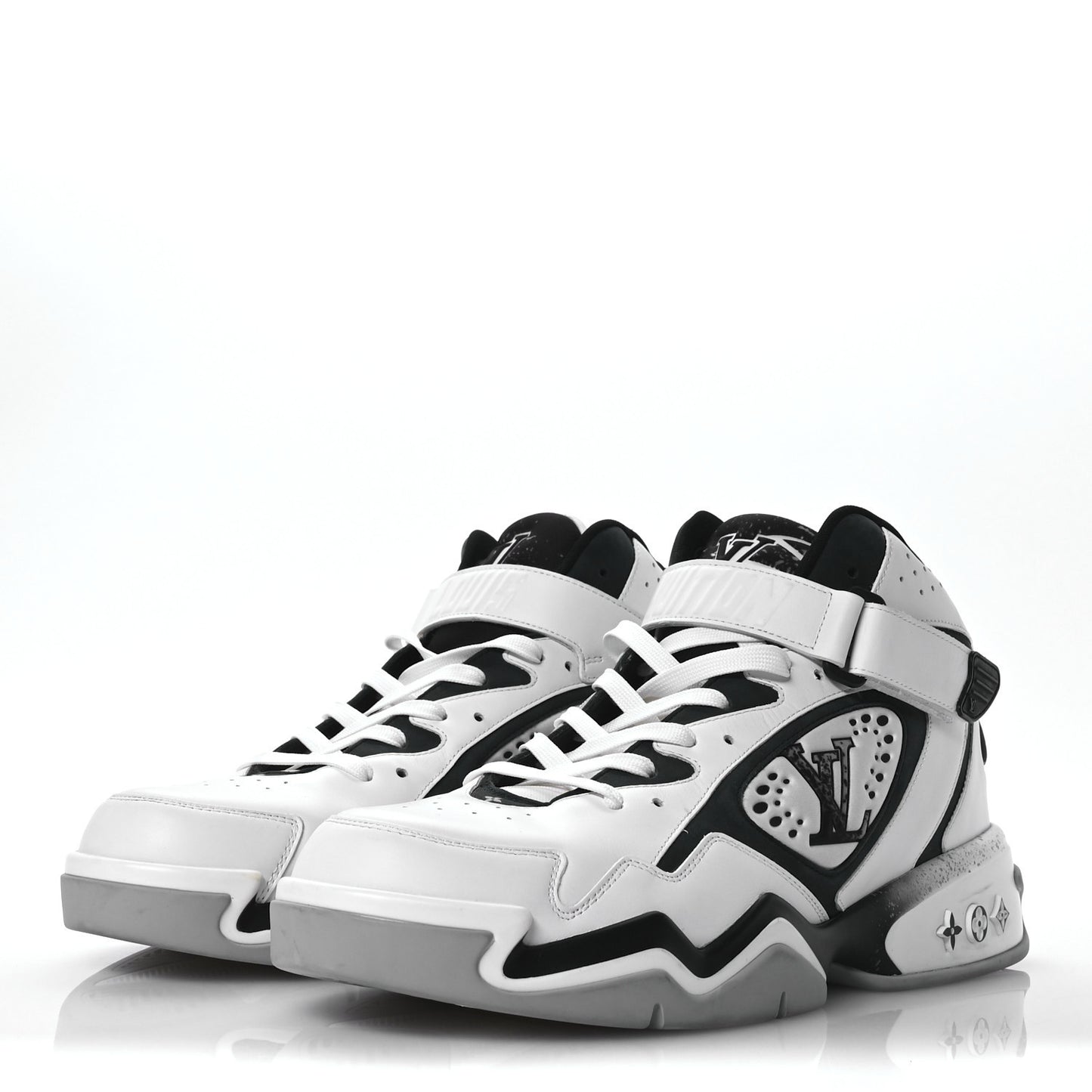 Calfskin Mens LV Trainer 2 Sneaker 10 White