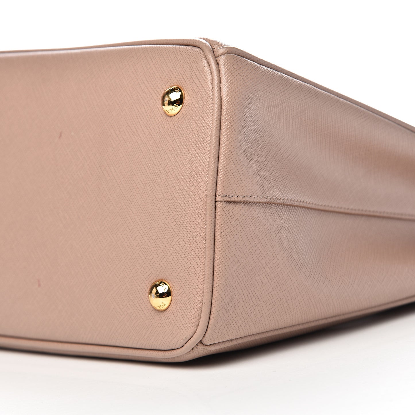 Saffiano Lux Medium Tote Cammeo