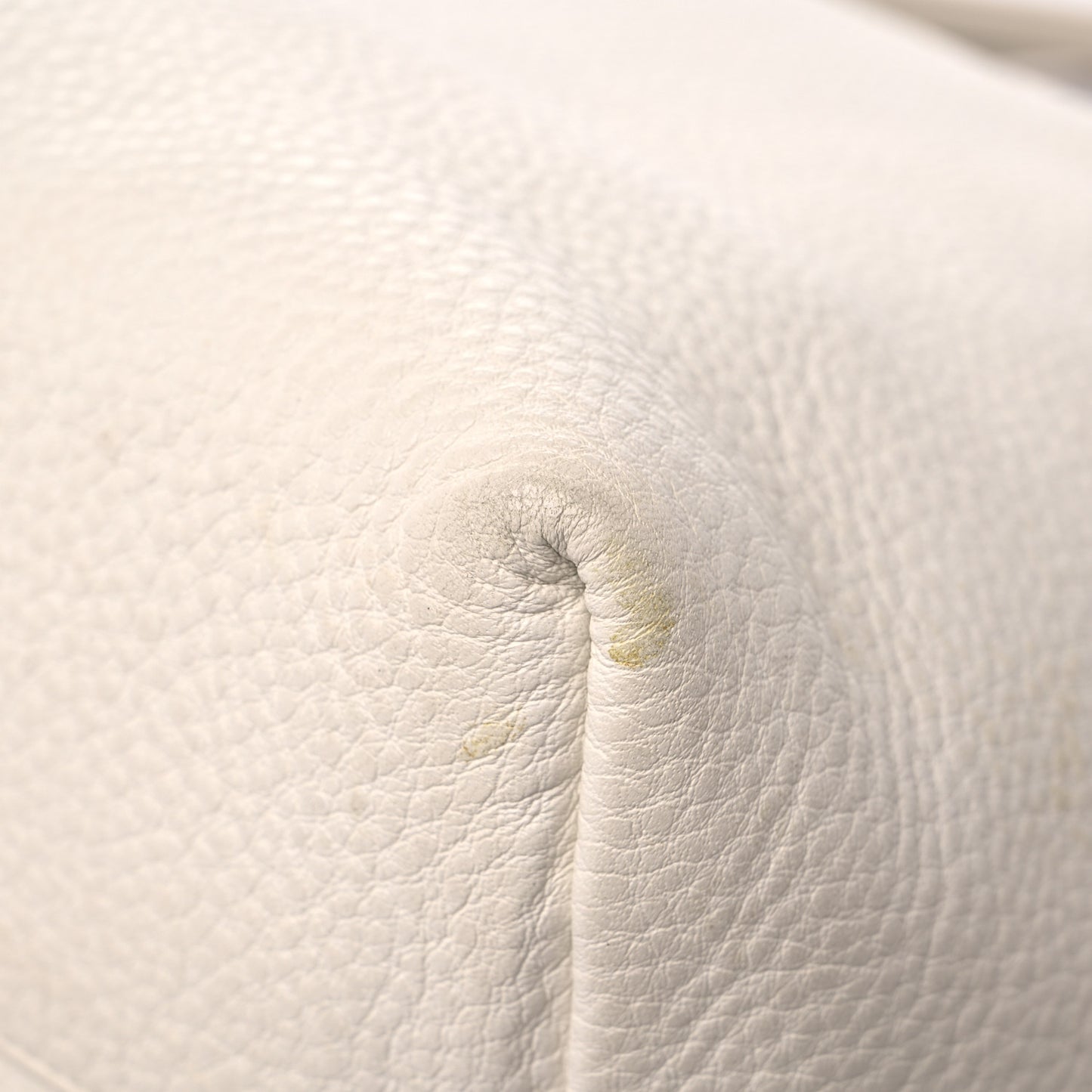 Vitello Daino Shoulder Bag White