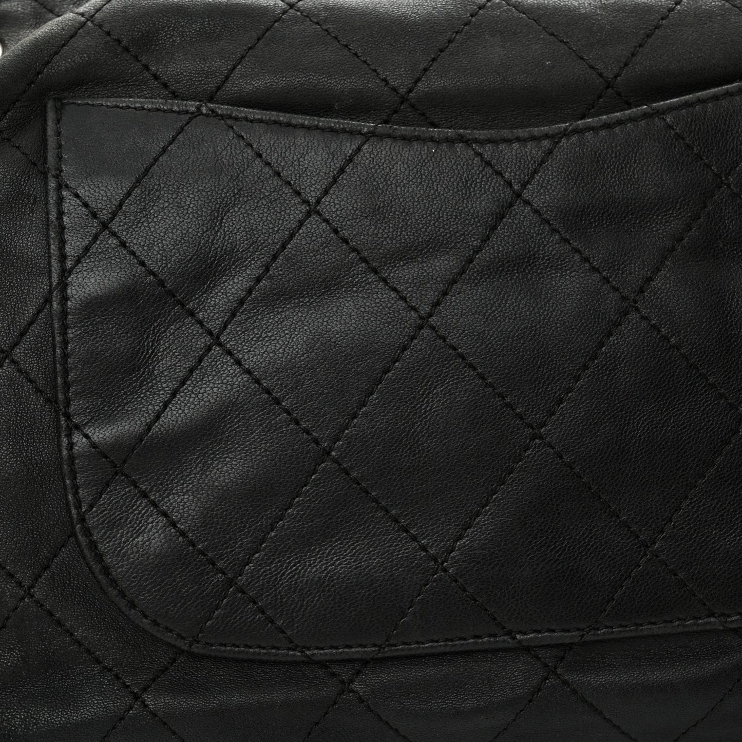 Lambskin Quilted Large Chain Around Tote Black