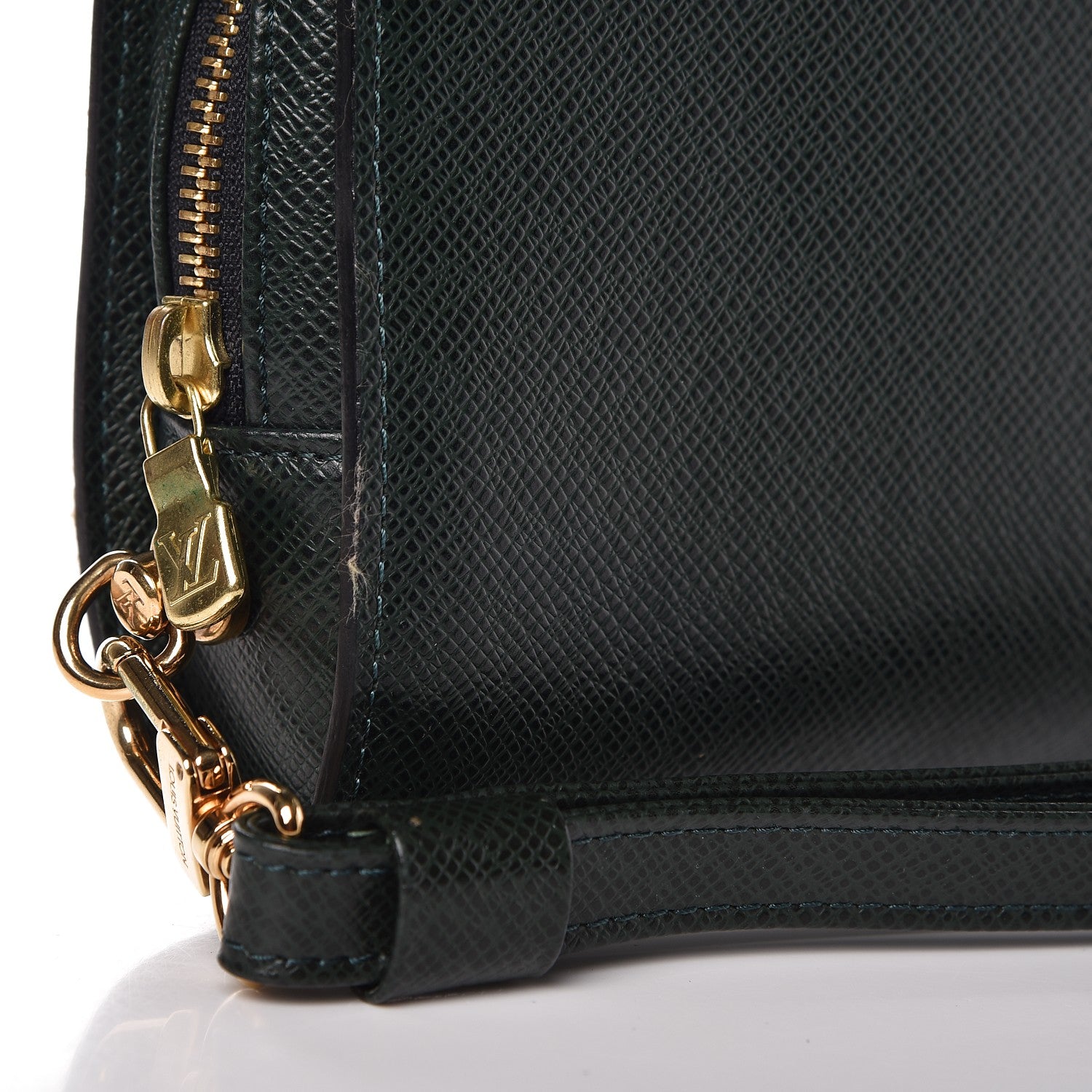 Louis Vuitton Taiga Baikal Pochette Epicea 10 of 10