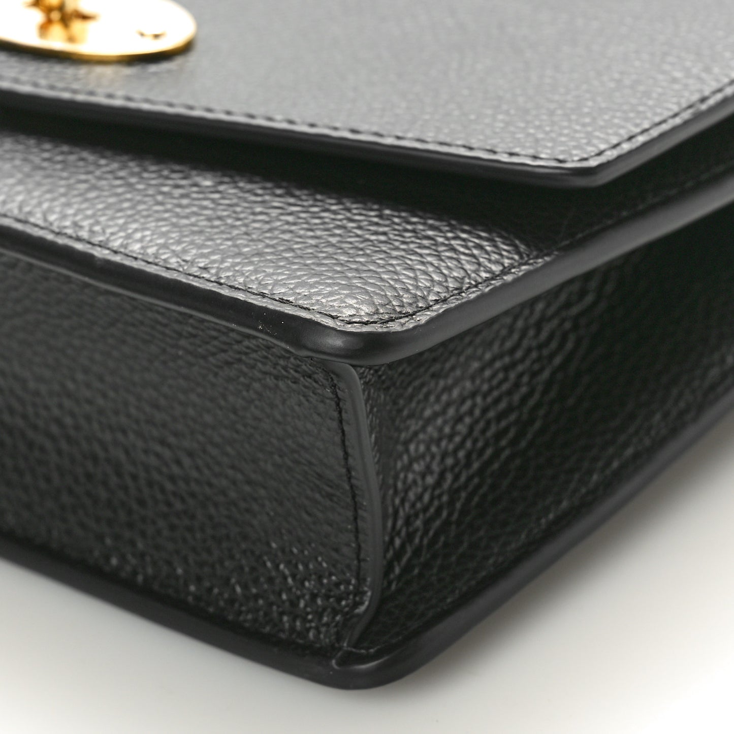 Small Classic Grain Calfskin Small Darley Black