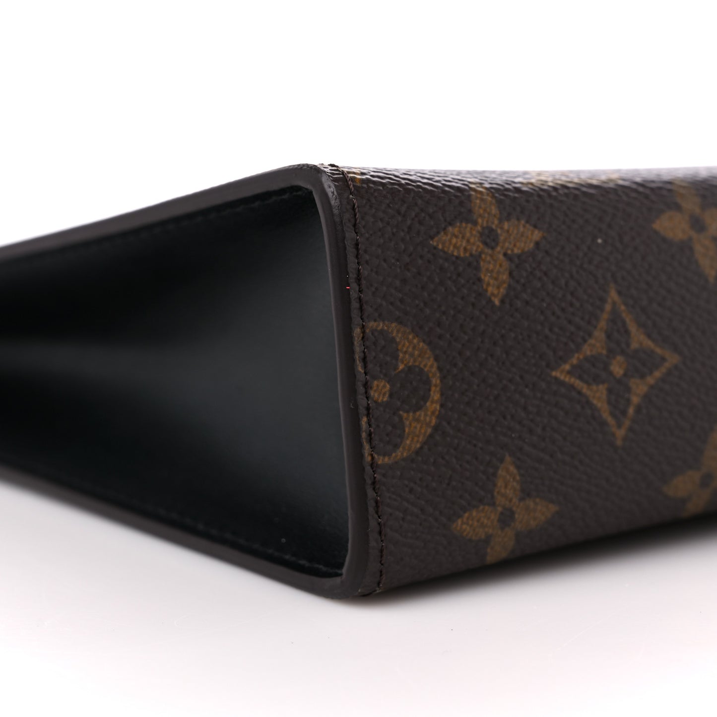 Monogram Poche Toilette NM