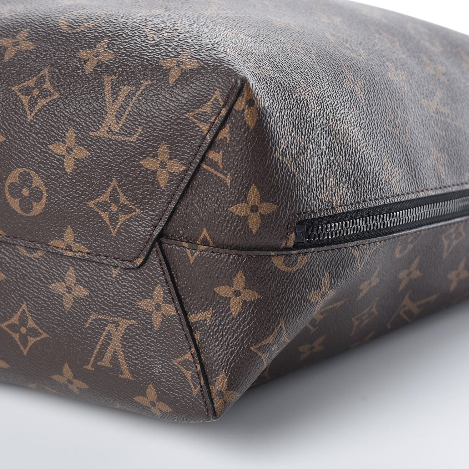 Louis Vuitton Monogram Atlantis MM 6 of 9