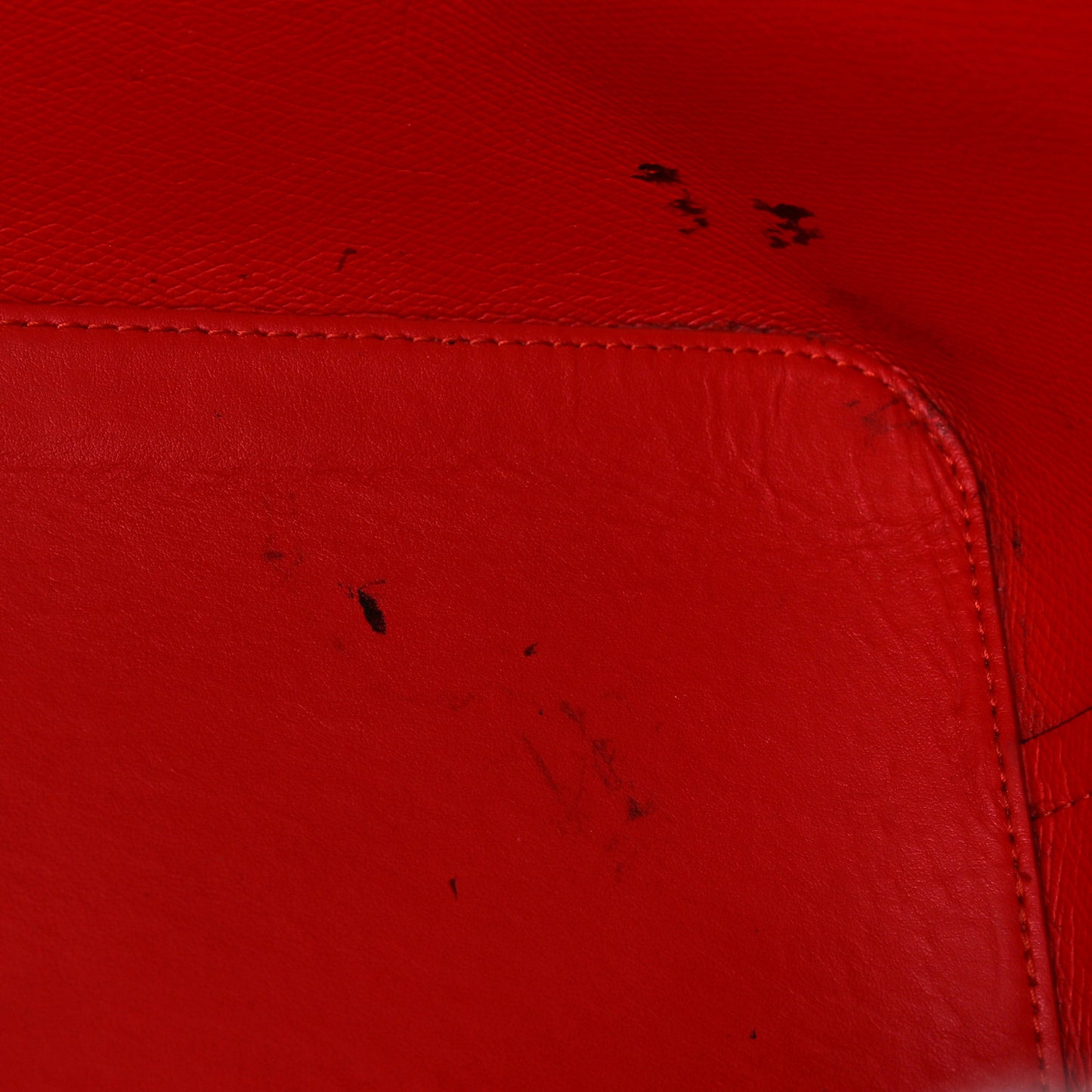 Perforated Calfskin Degrade Loubinthesky East West Cabata Tote Black Red