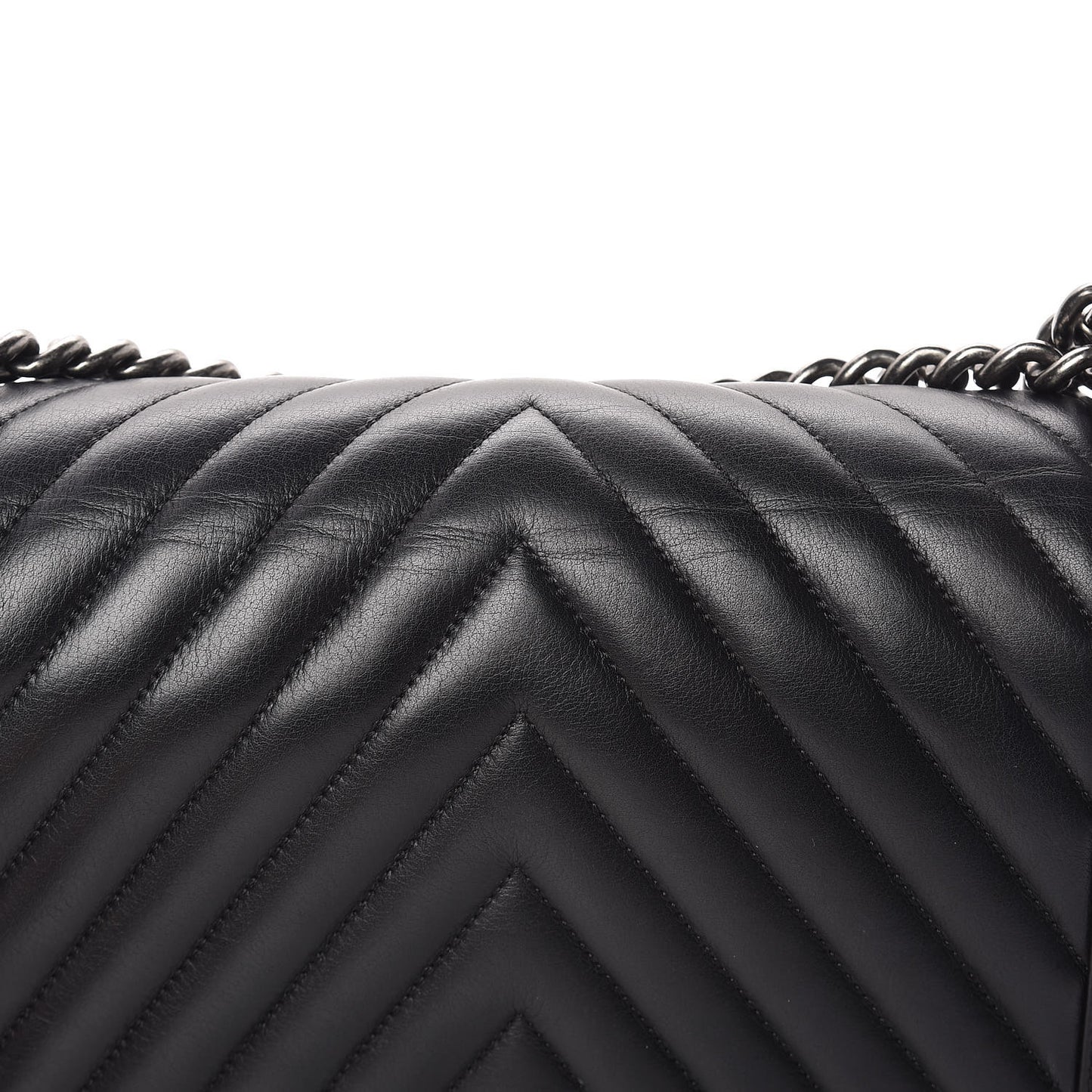 Calfskin Chevron Quilted New Medium Boy Flap Black