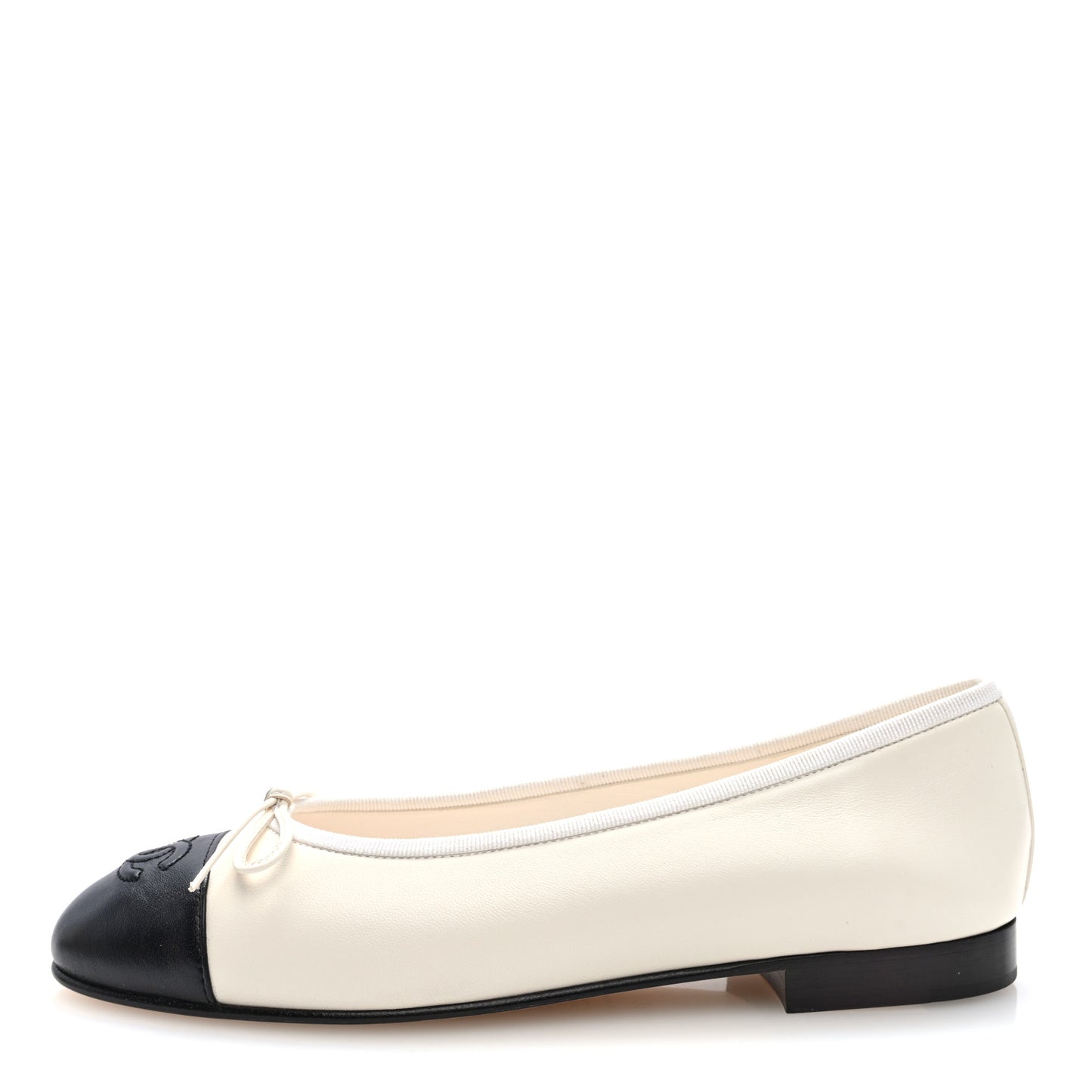 Lambskin Cap Toe CC Ballerina Flats 37.5 White Black