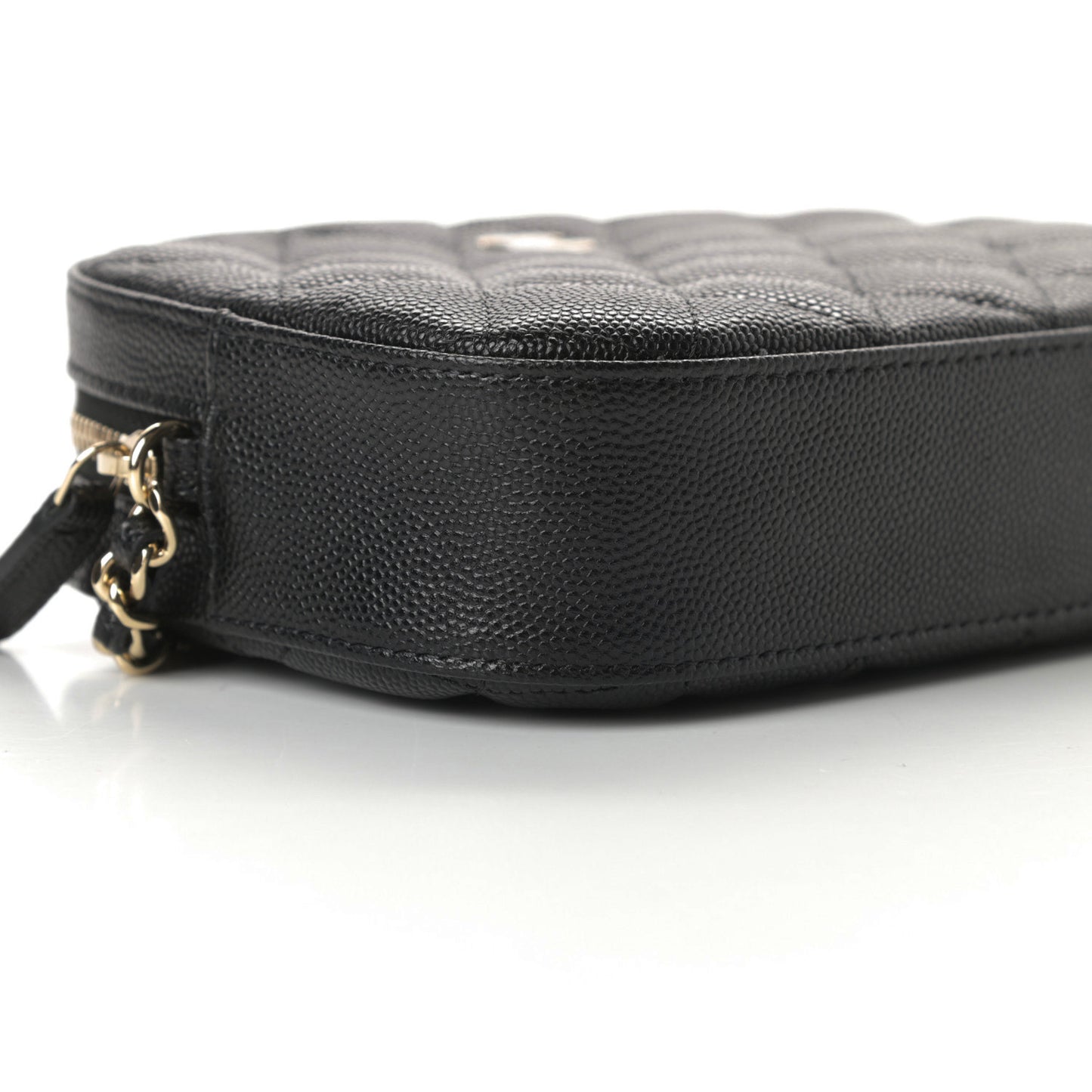 Caviar Quilted Vanity With Chain Black