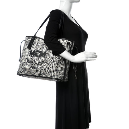 MCM Visetos Medium Liz Reversible Shopper Tote Black 3 of 21