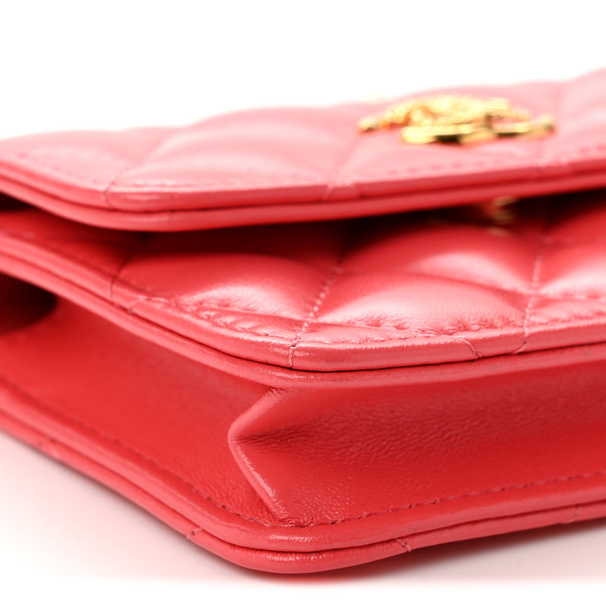 Shiny Lambskin Quilted Card Holder On Chain Pink