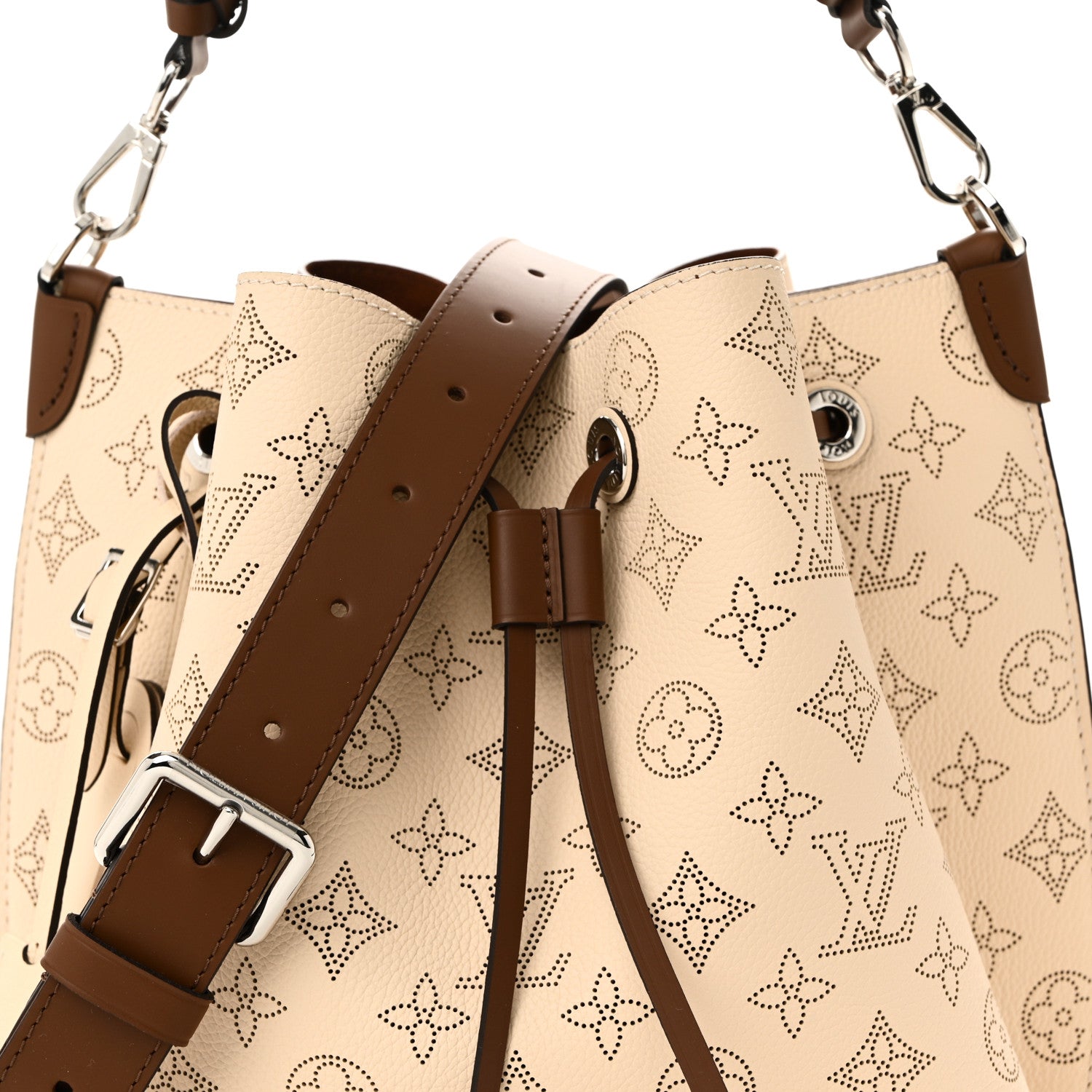 Louis Vuitton Mahina Muria Creme 7 of 9