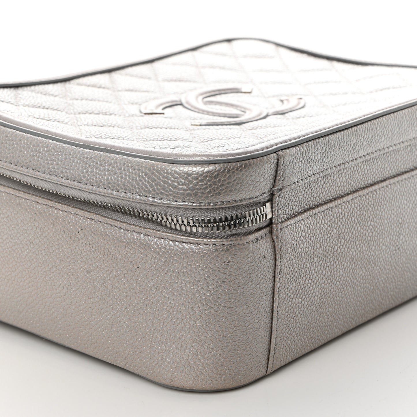 Metallic Caviar Quilted Large CC Filigree Vanity Case Silver