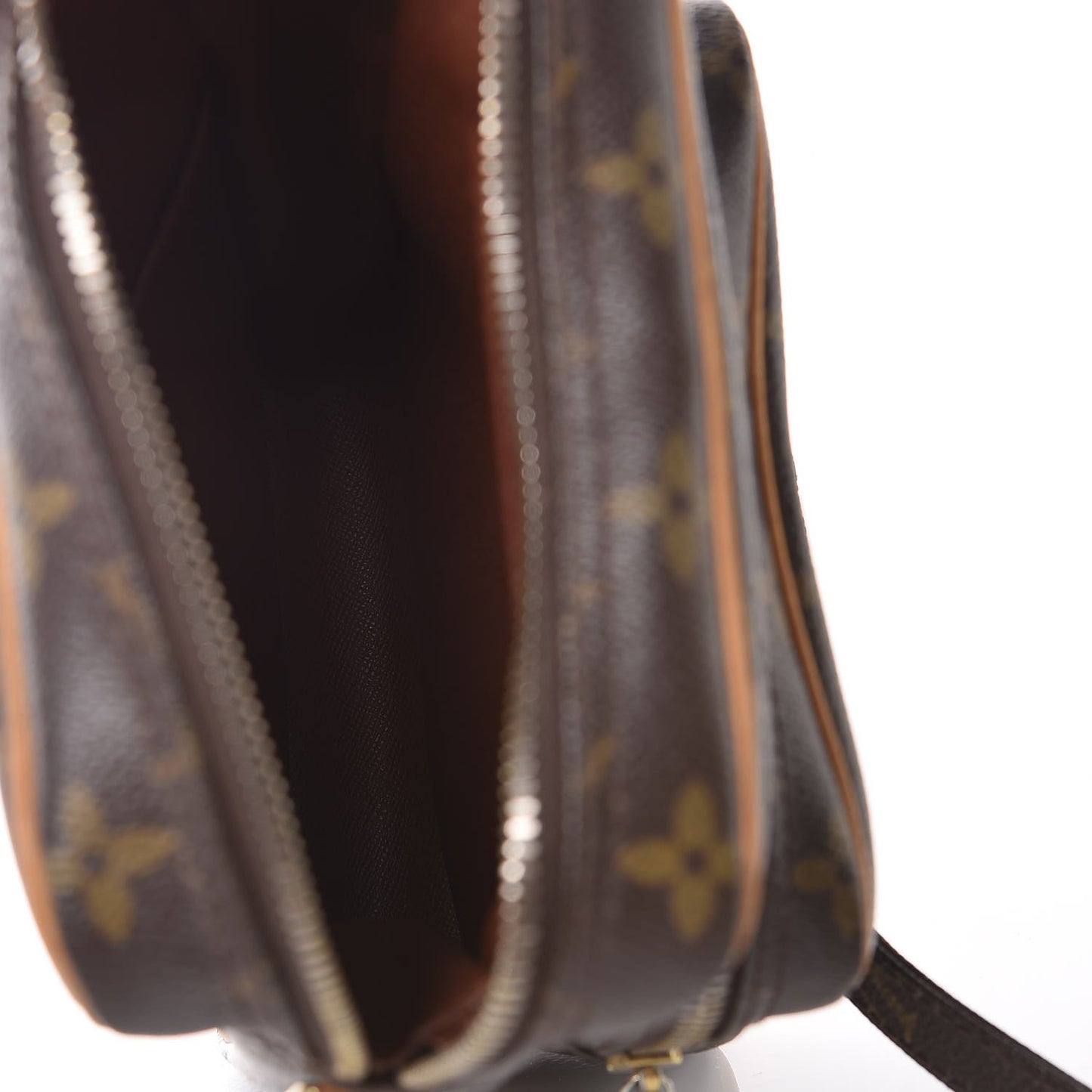 Monogram Amazone