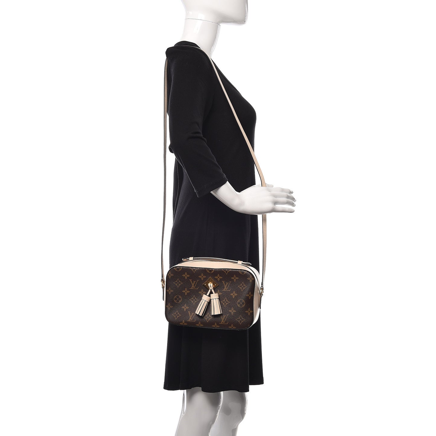 Monogram Saintonge Creme