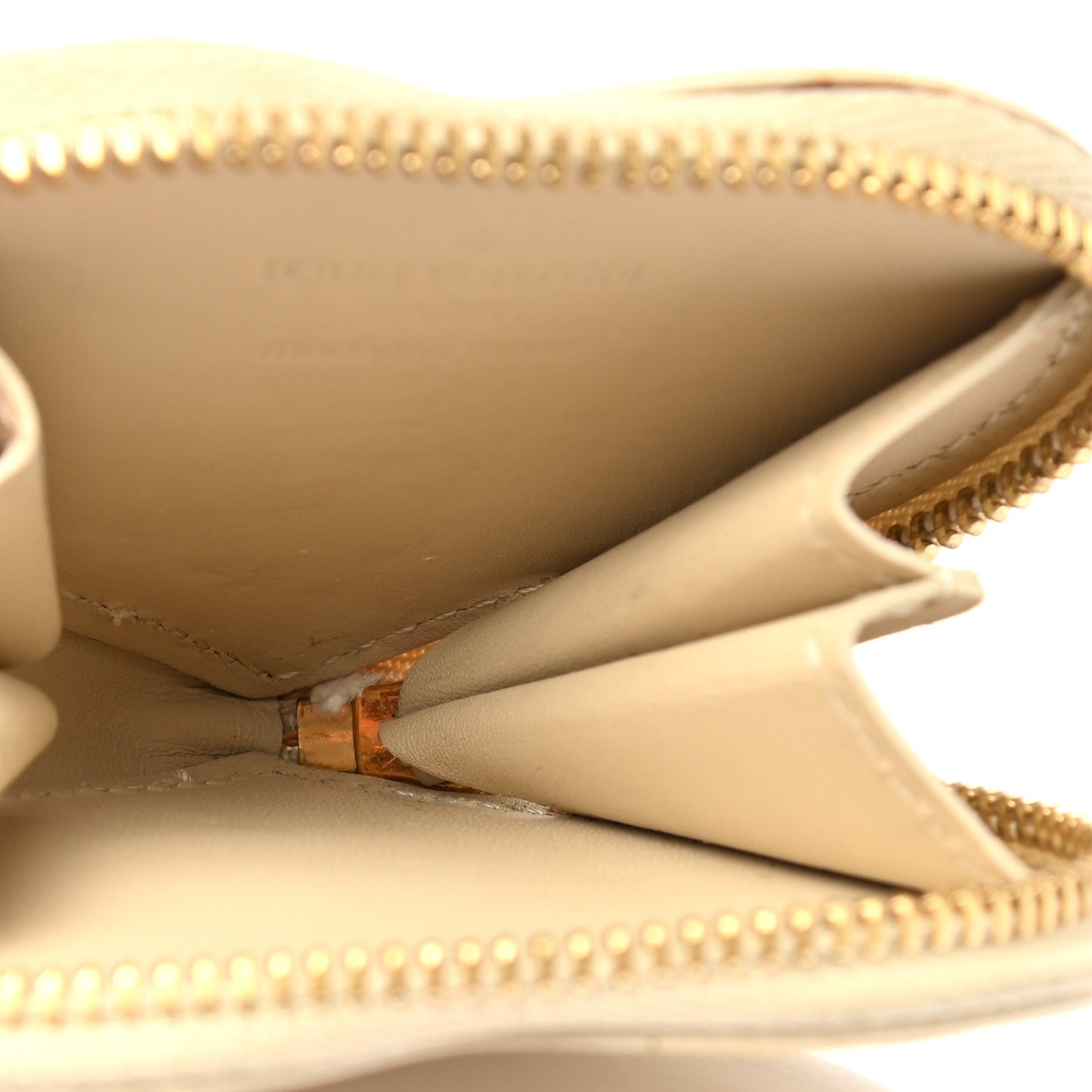 Vernis Heart Coin Purse Blanc Corail