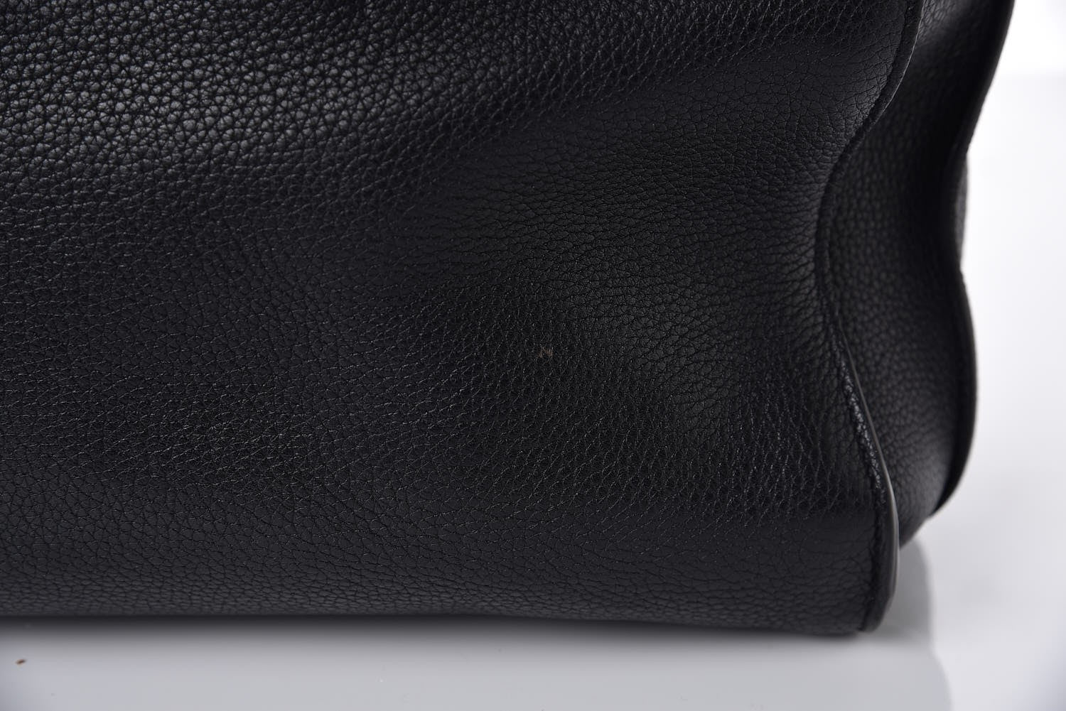 Saint Laurent Grained Calfskin Medium Souple Sac De Jour Black 10 of 19