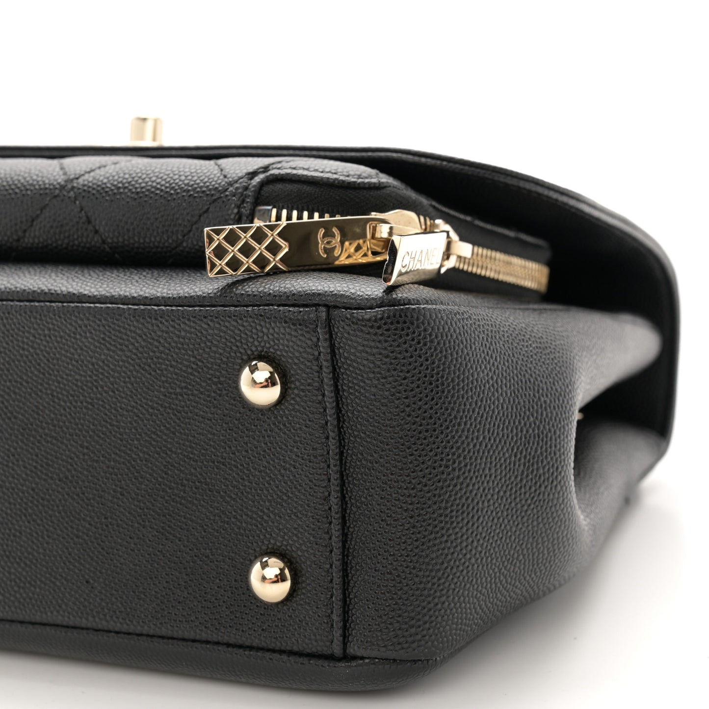 Caviar Quilted Medium Business Affinity Flap Black