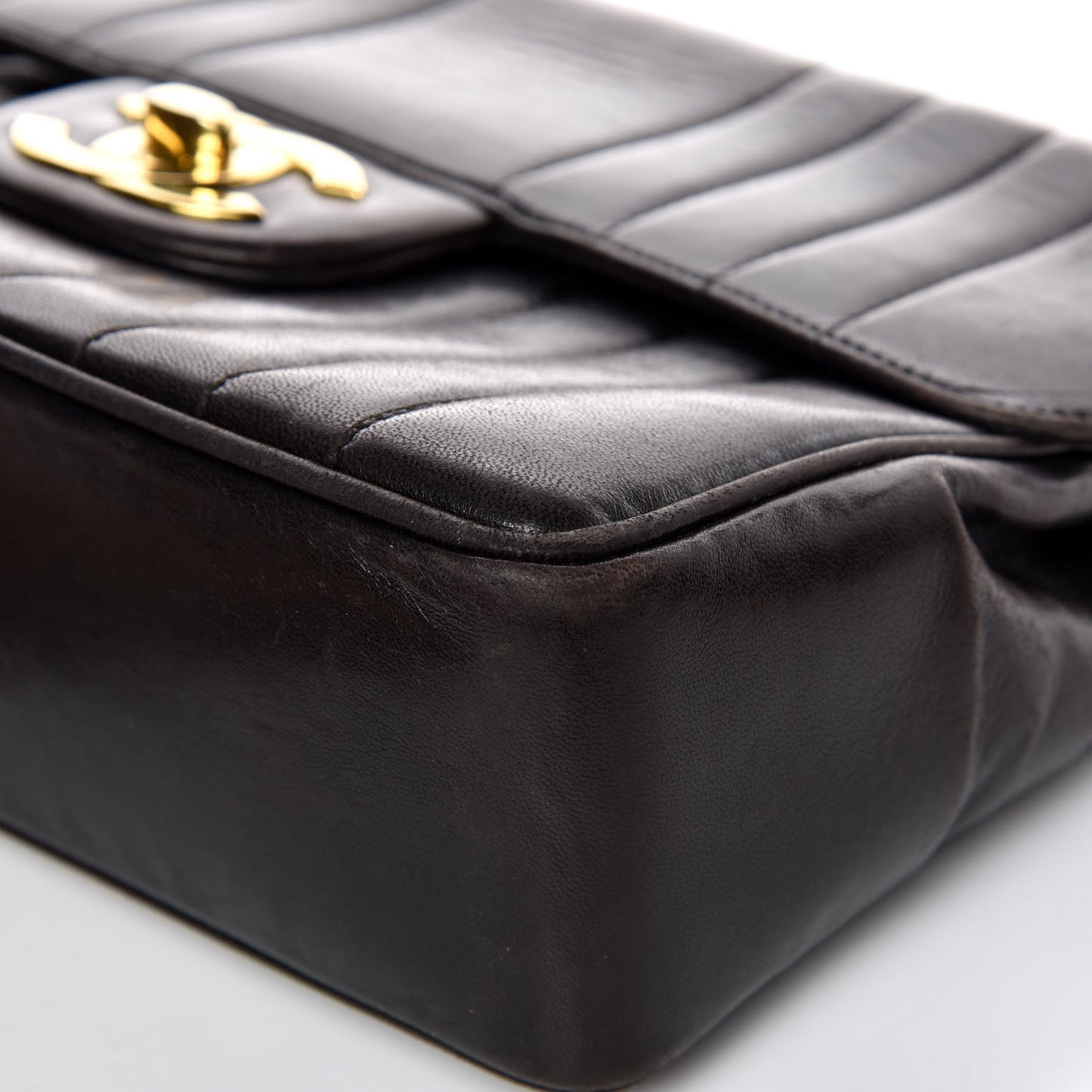 Lambskin Vertical Quilt Jumbo Single Flap Black