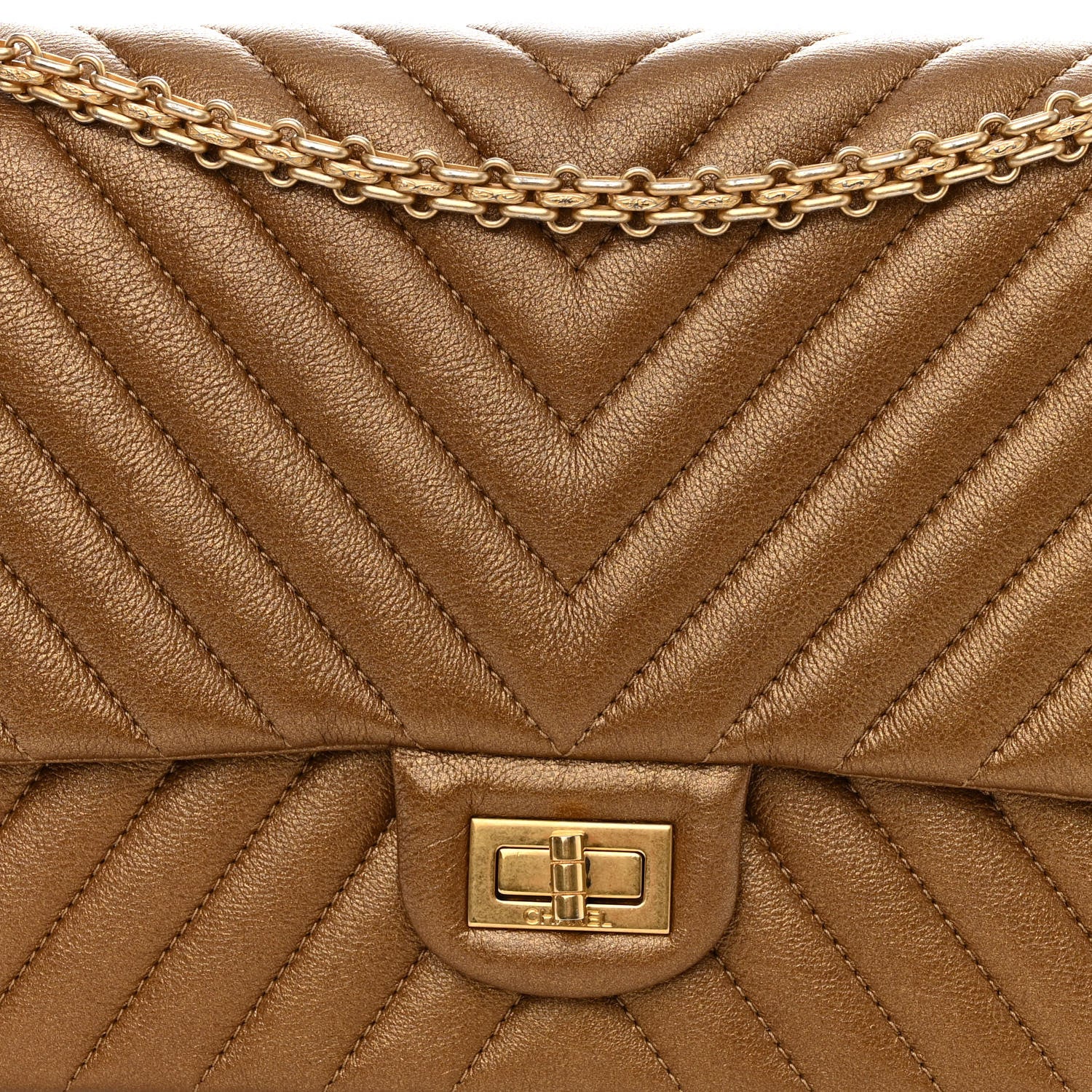 Chanel Metallic Calfskin Chevron Quilted 2.55 Reissue 226 Flap Gold 8 of 10