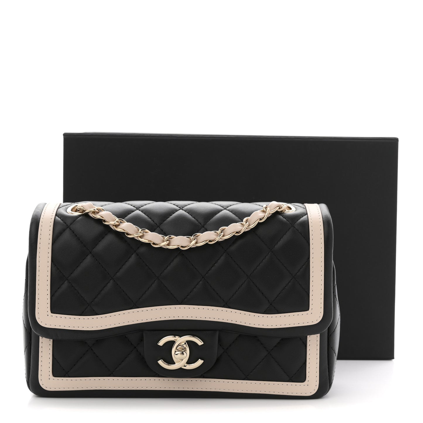 Lambskin Quilted Bicolor Flap Black Beige