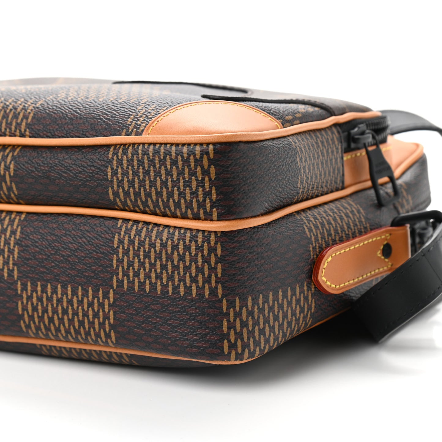 X NIGO Giant Damier Ebene Monogram Nil Messenger