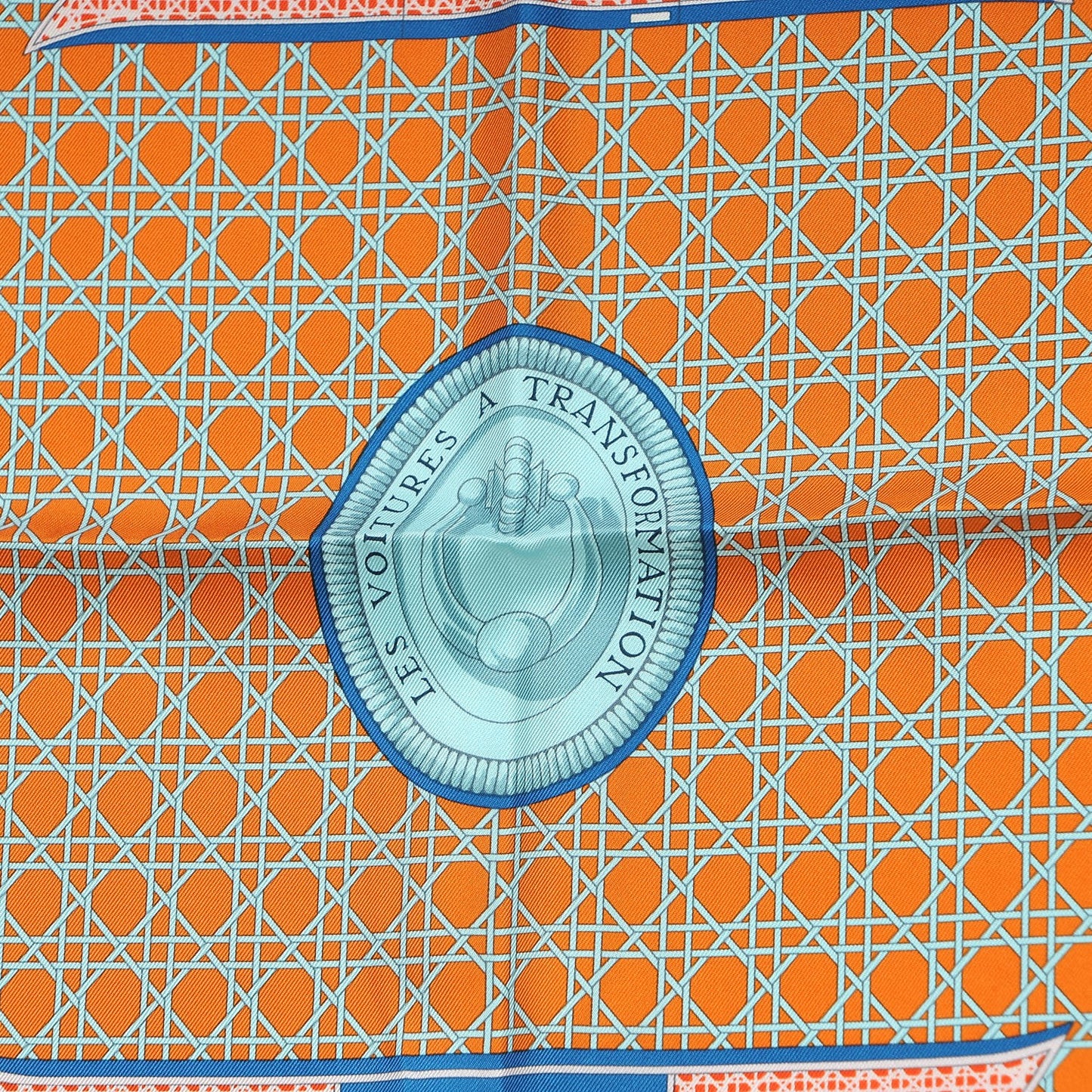 Silk Les Volttures A Transformation Scarf 90 Orange Blanc Bleu