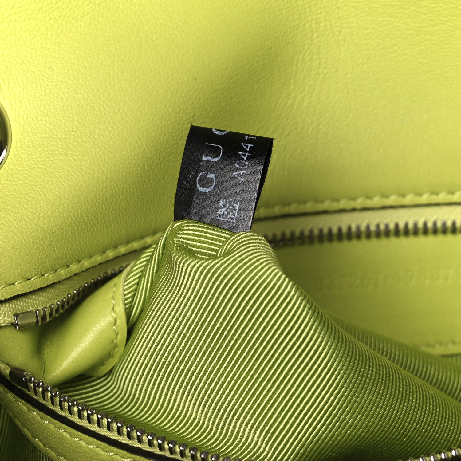 Gucci Calfskin Matelasse Medium GG Marmont Shoulder Bag Bright Green 8 of 11