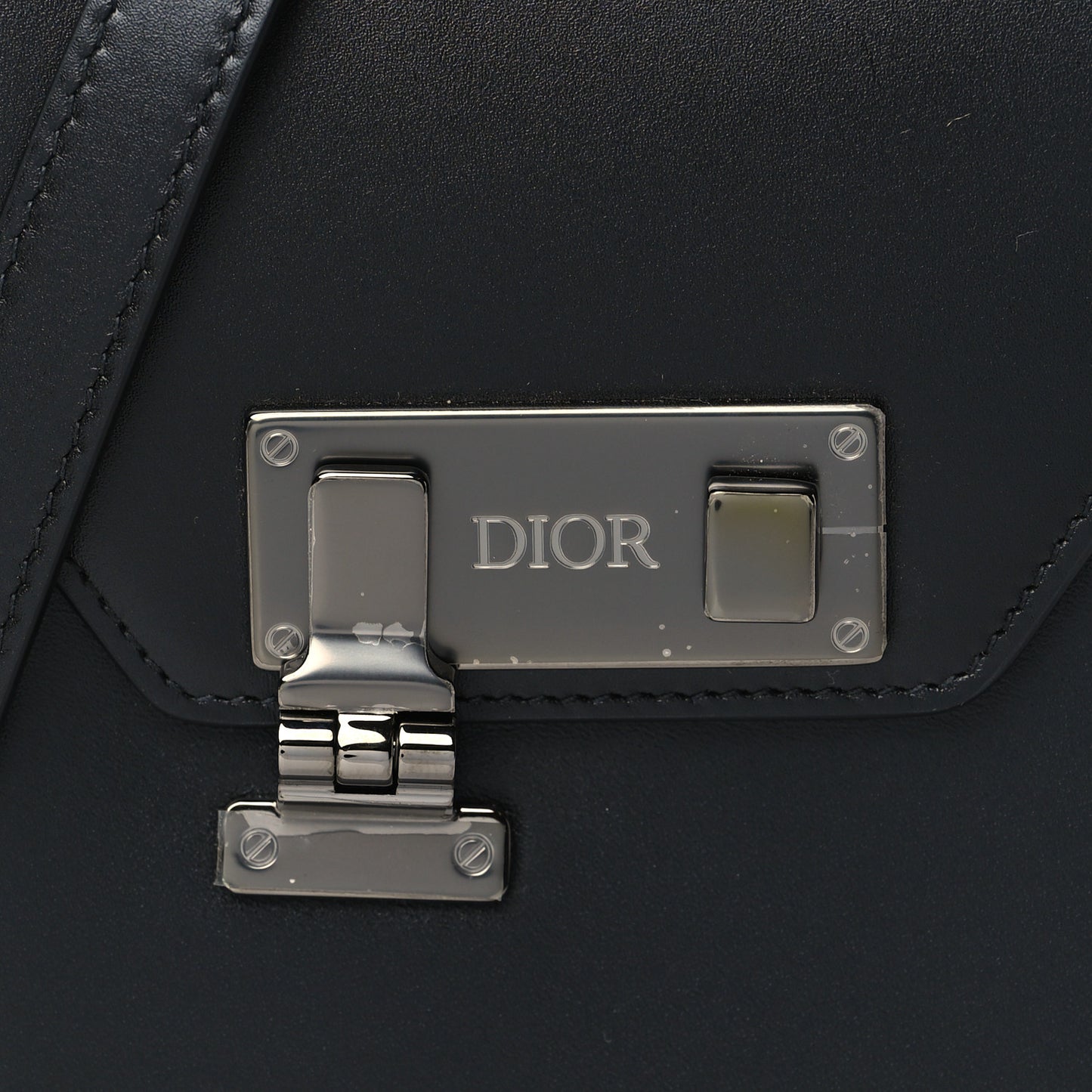 Smooth Calfskin Vertical Pouch Black