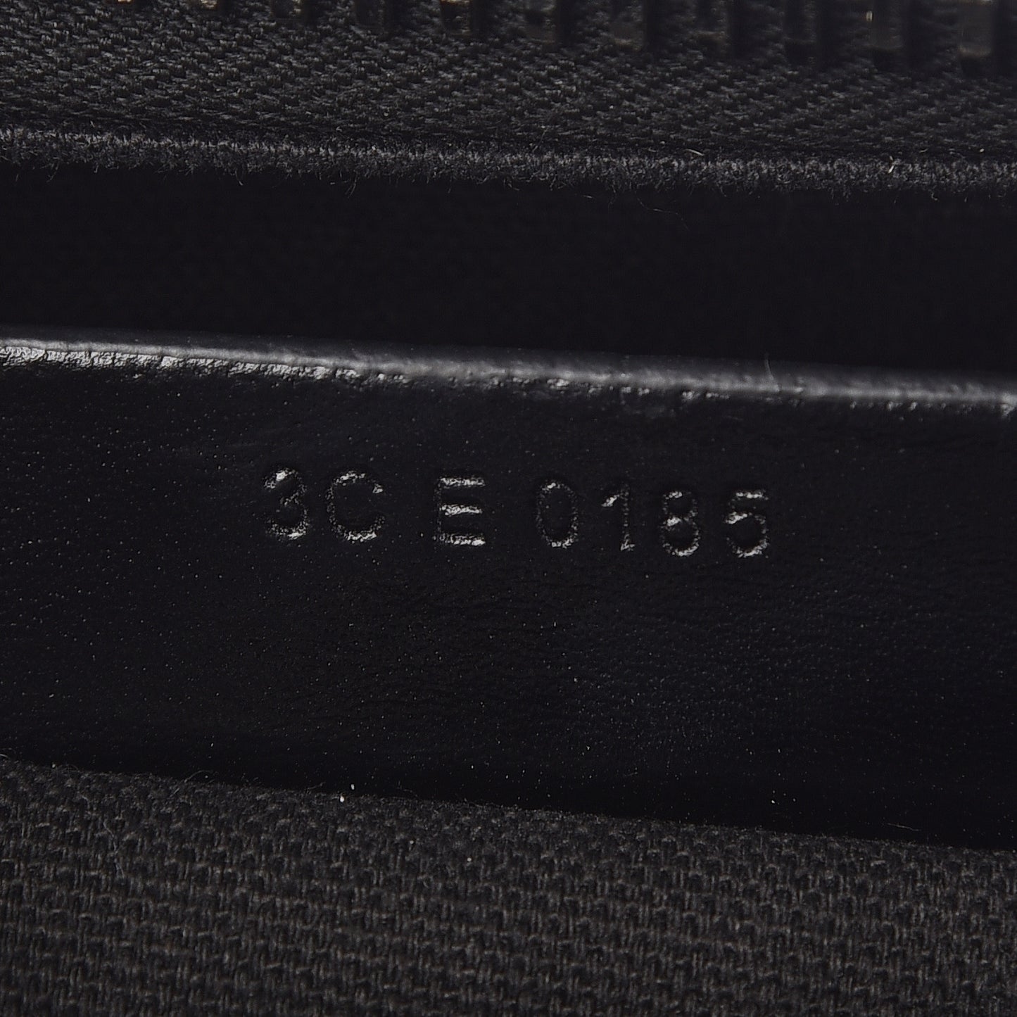 Shiny Lord Calfskin Medium Antigona Black