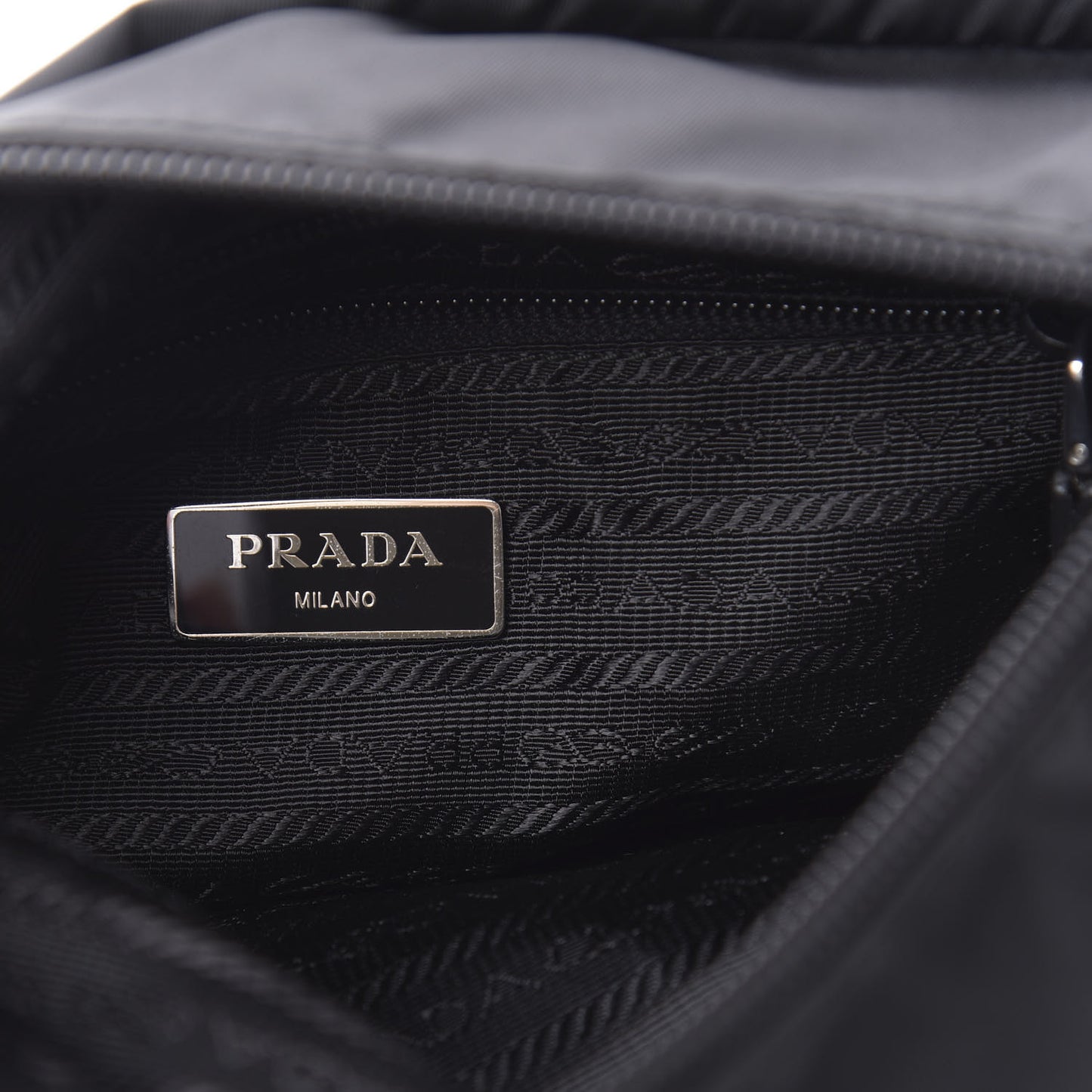 Nylon Vela Messenger Black