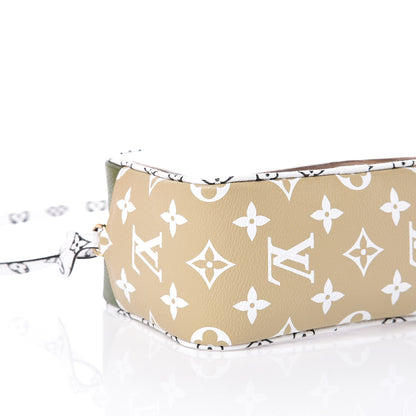 Louis Vuitton Monogram Giant Beach Pouch Kaki 5 of 9