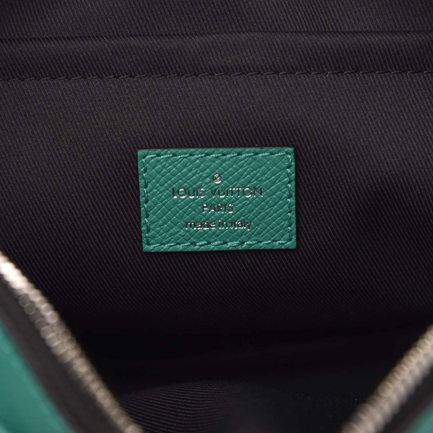Taiga Monogram Outdoor Messenger Vert