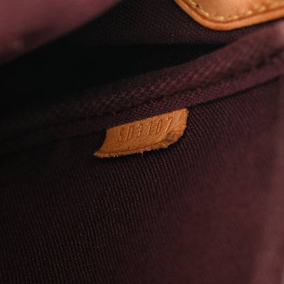 Louis Vuitton Monogram Favorite MM 8 of 19