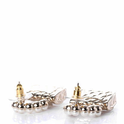 Chanel Pearl Quilted CC Flap Bag Earrings Gold 3 of 4