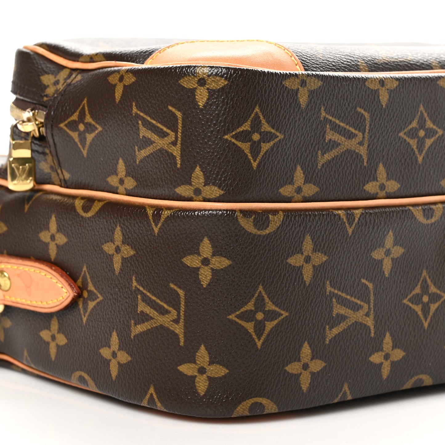 Monogram Nil 28