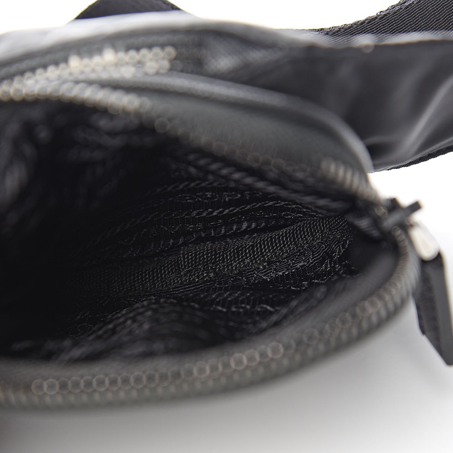 Tessuto Nylon Saffiano Marsupio Triple Pocket Belt Bag Black