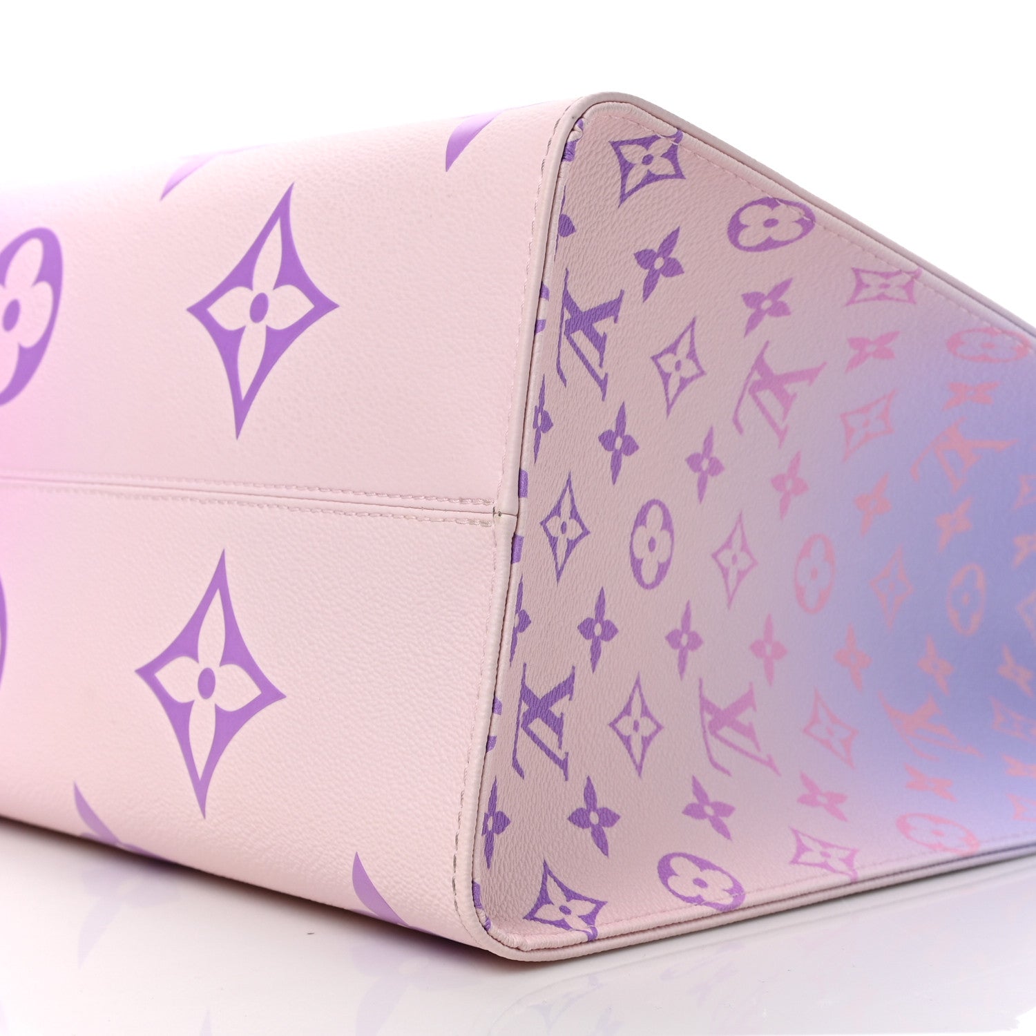 Louis Vuitton Monogram Giant Spring In The City Onthego GM Sunrise Pastel 8 of 9