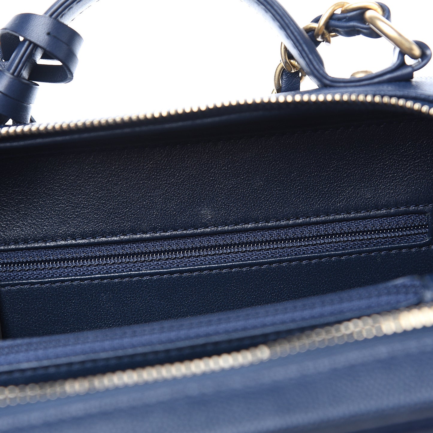 Caviar Quilted Medium CC Filigree Vanity Case Navy