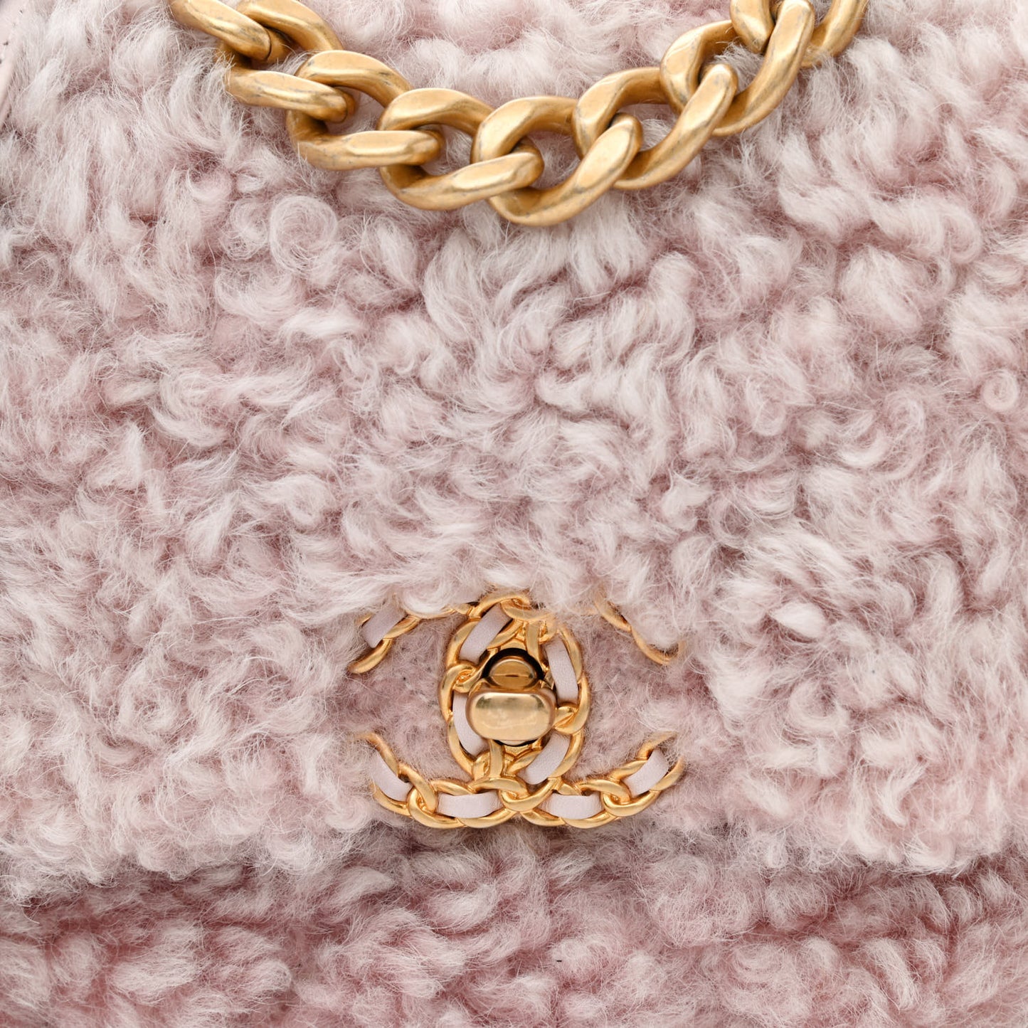 Shearling Sheepskin Medium Chanel 19 Flap Light Pink