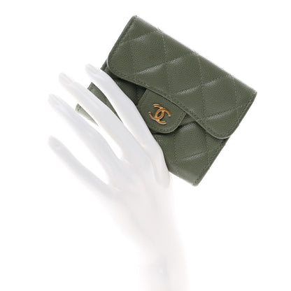 Chanel Iridescent Caviar Quilted Flap Card Holder Wallet Green 2 of 10