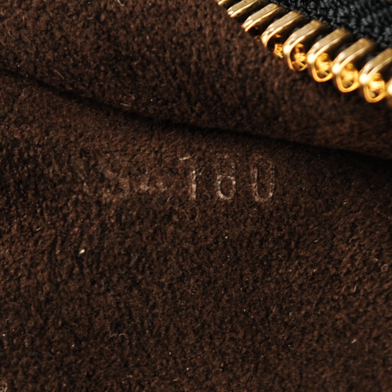 Louis Vuitton Mahina L Black 8 of 8