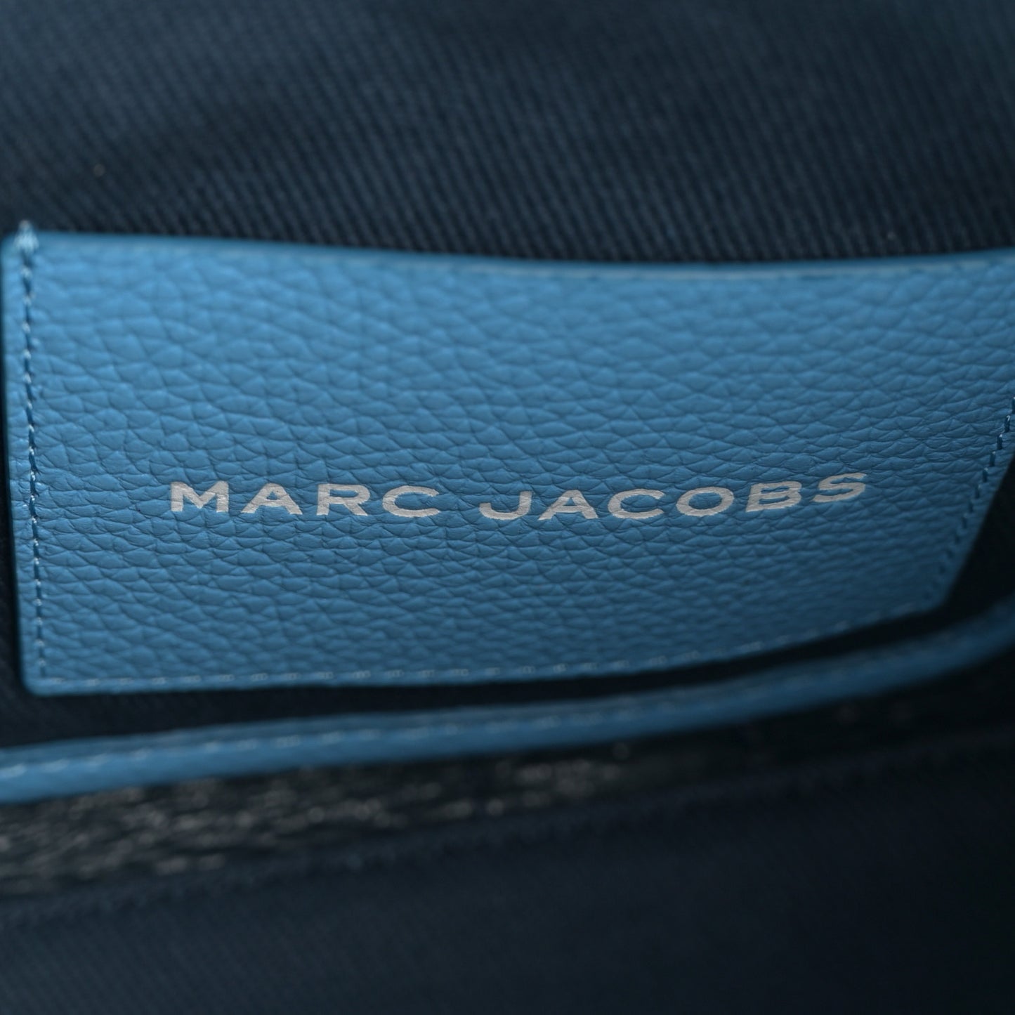 Grained Calfskin Medium The Tote Bag Spring Blue