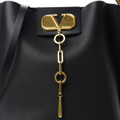 Valentino Garavani Grainy Calfskin Escape Hobo Bag Black 10 of 10