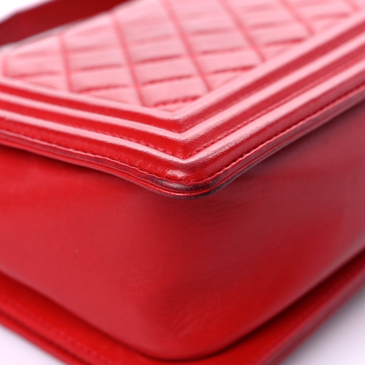 Lambskin Quilted Medium Boy Flap Red