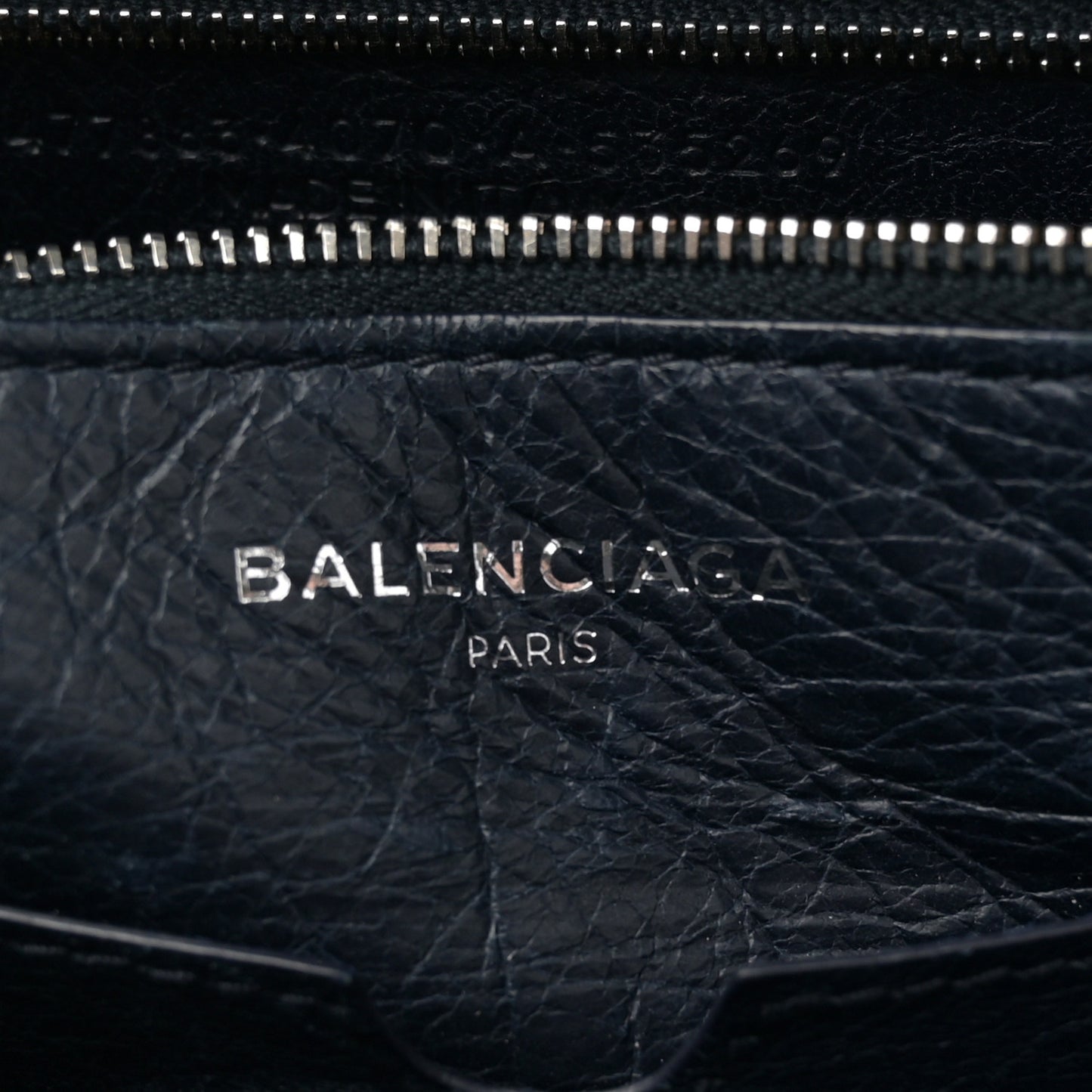 Agneau S Cushion Square Crossbody Dark Night Red