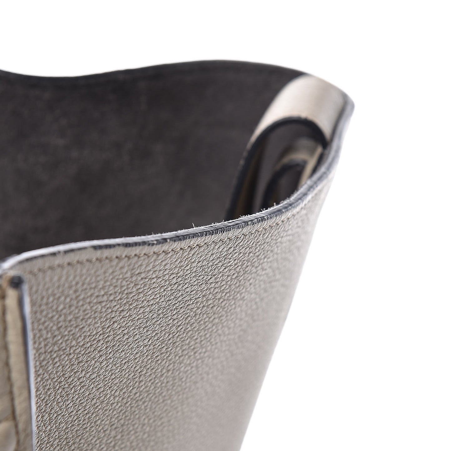 Baby Grained Calfskin Medium Phantom Luggage Quartz