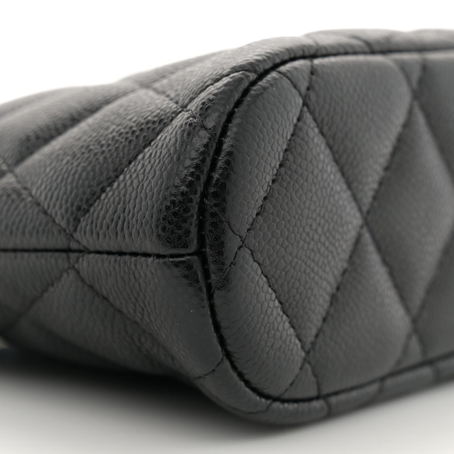 Caviar Quilted Classic Clutch With Chain Black