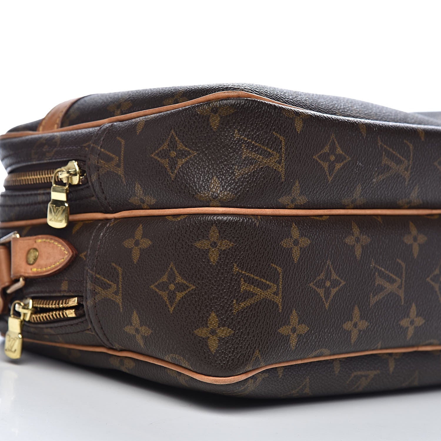 Louis Vuitton Monogram Reporter PM 9 of 11