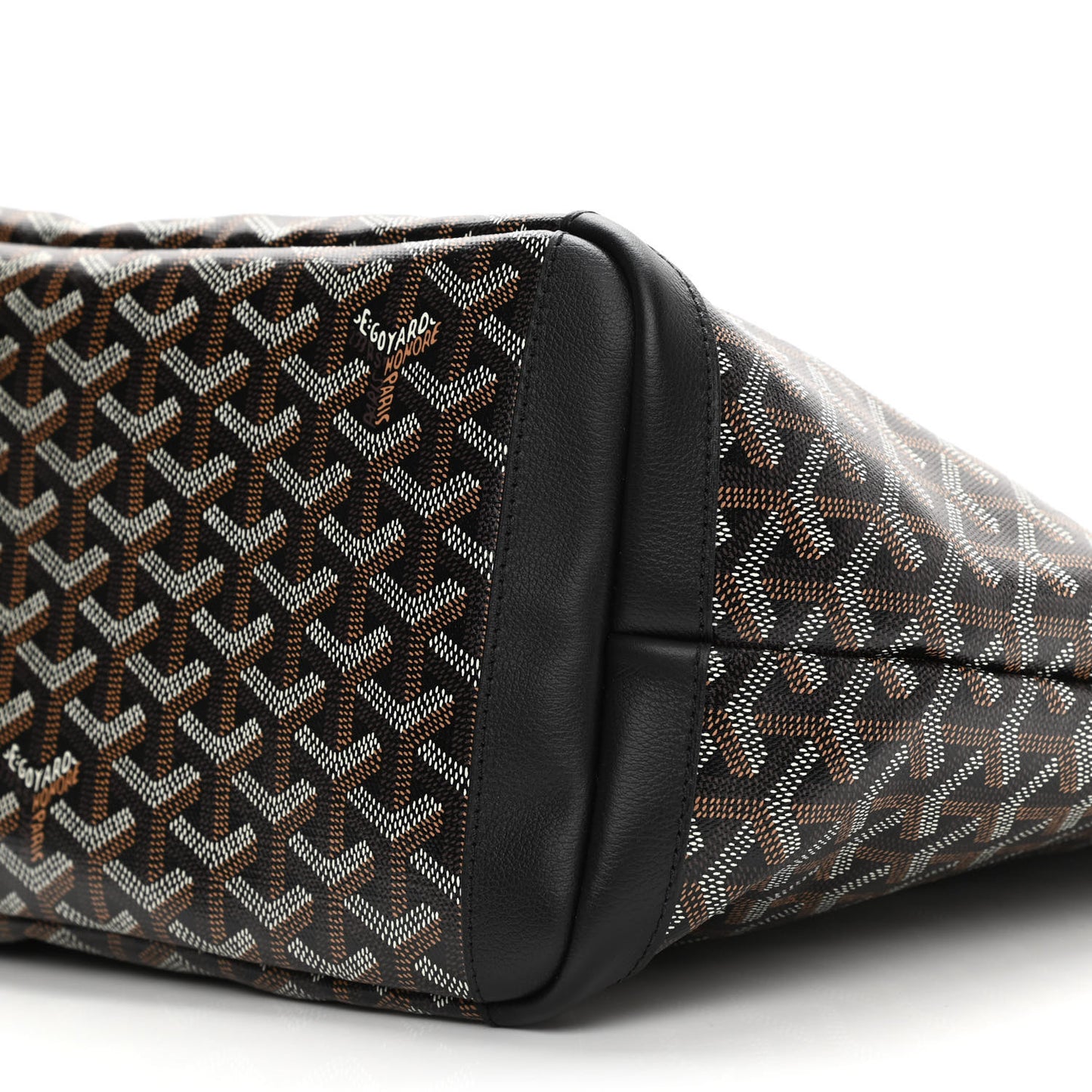 Goyardine Artois MM Black